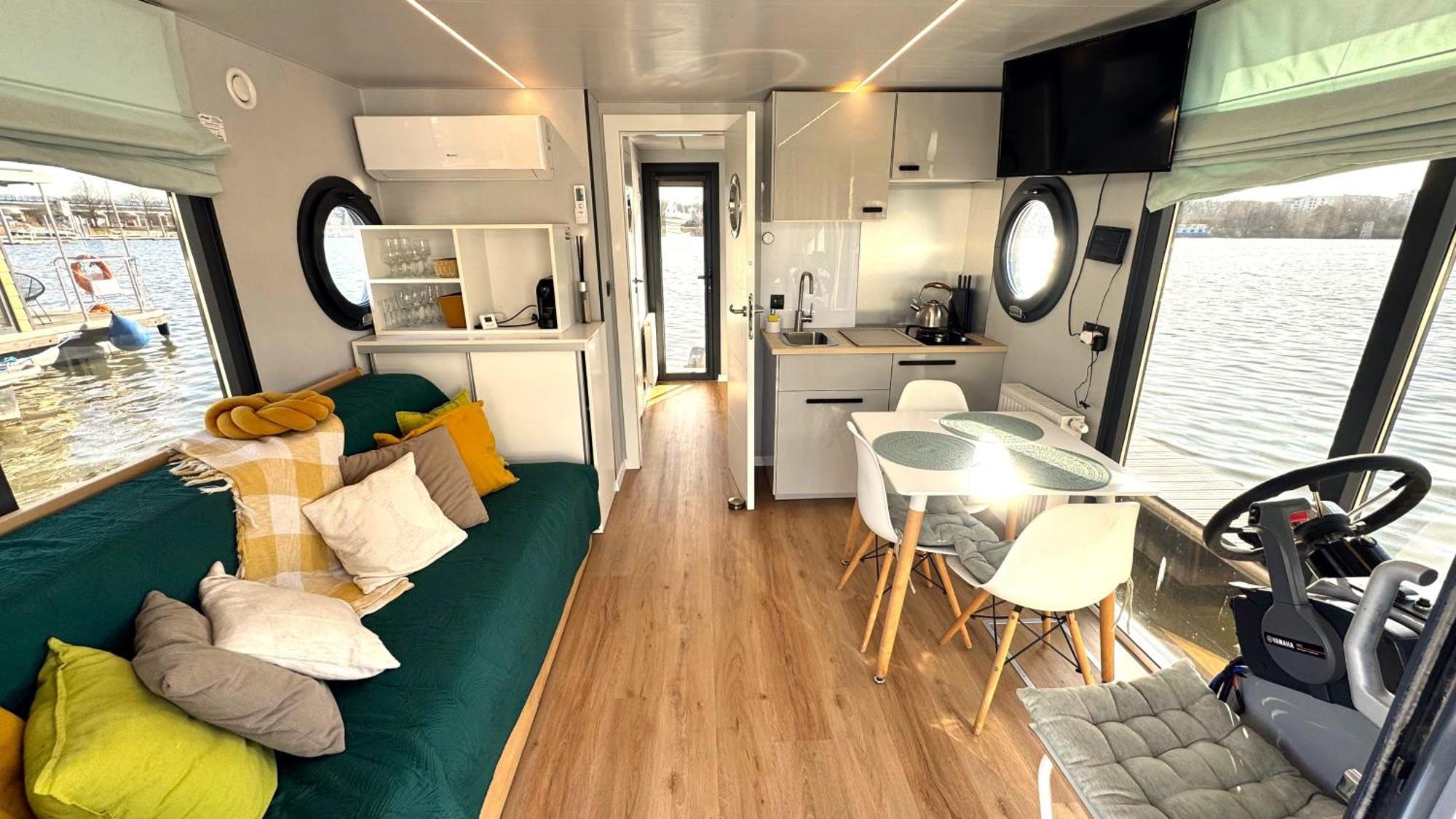 Houseboat Water Boy Apartament Plywajacy Dom Na Wodzie Lodz Uraz  Kültér fotó